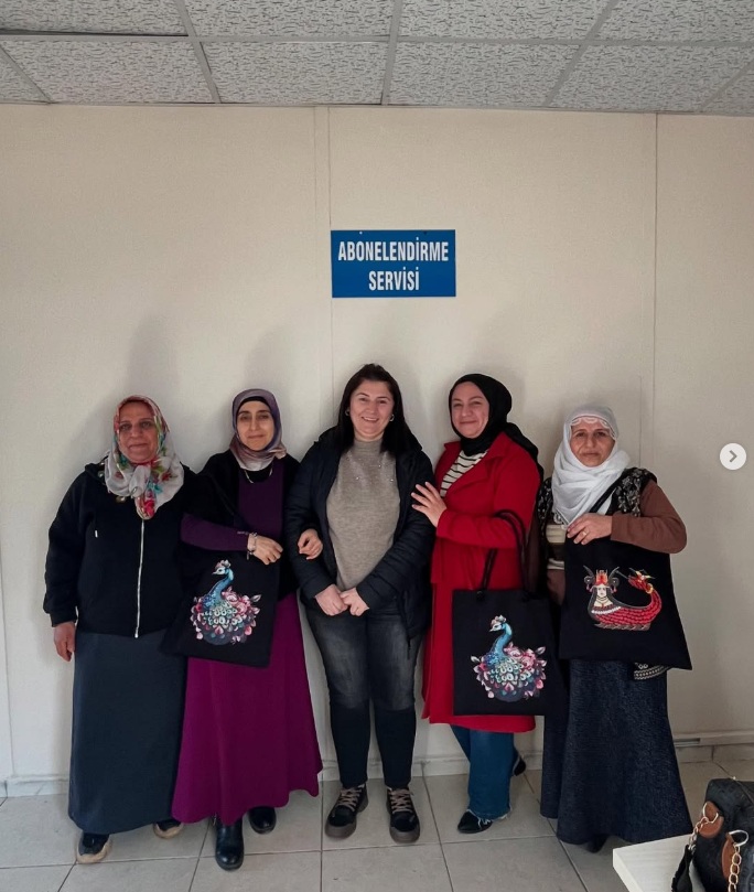 08 Mart Dünya Kadınlar Günü Münasebetiyle Kadınlarımıza hediyelerini ulaştırıyoruz