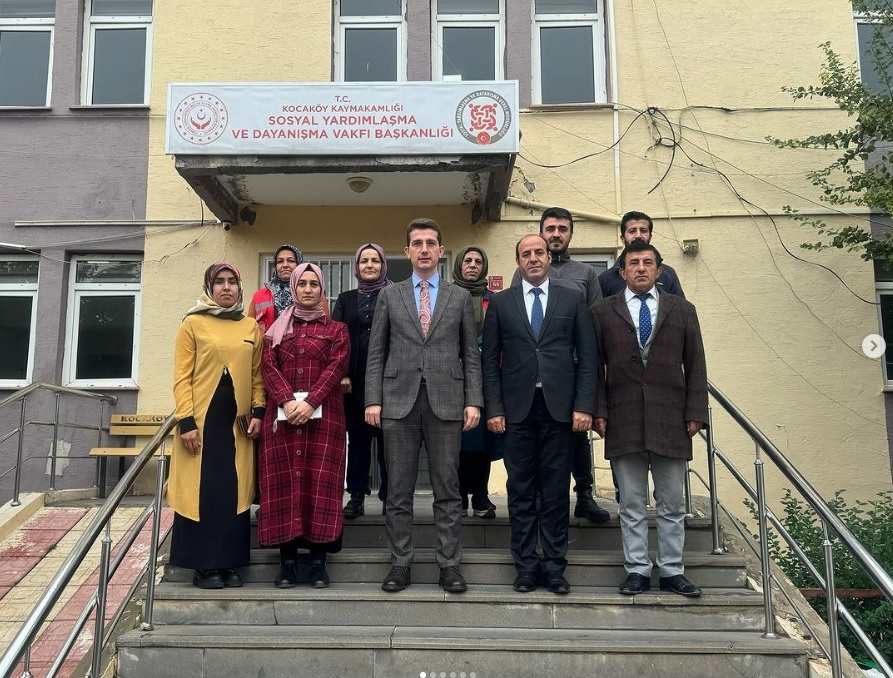 Belediye Başkan V. Yusuf Kaptanoğlu, kurum ziyaretleri kapsamında, Sosyal Yardımlaşma ve Dayanışma Vakfını ziyaret etti.